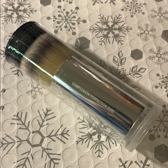 IT Cosmetics Complexion Perfection Buki Brush